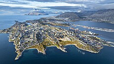 Hlavní msto Grónska Nuuk se nachází asi 785 kilometr vzdunou arou od...