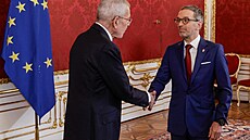 Rakouský prezident Alexander Van der Bellen a �éf FPÖ Herbert Kickl (6. ledna...