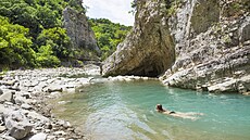 Vjosa p�edstavuje ideální podmínky pro pomalou a neinvazivní turistiku. P�írodu...
