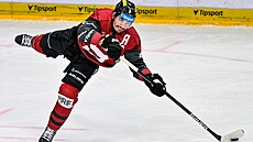 Michal Kempný ze Sparty v utkání s Pardubicemi.