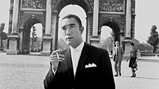 Jukio Mi�ima p�i náv�t�v� Pa�í�e (6. �íjna 1965)