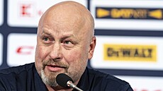 Hlavní trenér Patrik Augusta na tiskové konferenci po návratu bronzových...