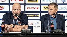 Hlavní trenér Patrik Augusta a svazový prezident Alois Hadamczik na tiskové...
