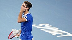 Tomáš Macháč v semifinále United Cupu skrečoval kvůli křečím.