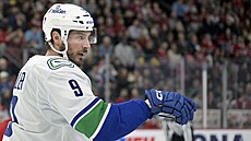 Americký úto�ník J.T. Miller v dresu Vancouveru.