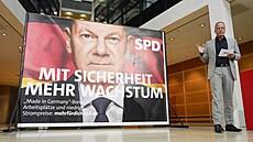 P�edseda sociálních demokrat� (SPD) Matthias Miersch se ú�astní zasedání...