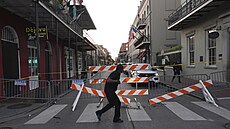 V New Orleans do davu najelo vozidlo, zabilo deset lidí. (1. ledna 2025)
