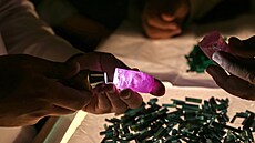 Hnutí Tálibán uspo�ádalo v afghánské provincii Pand��ír výstavu smaragd� a...