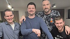 Spole�ná ve�e�e basketbalist� Slunety Ústí nad Labem u klubového generálního...