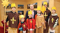 Hejtman Richard Brabec s koledníky