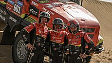 Ale Loprais (uprosted) s posádkou na Rallye Dakar 2025.