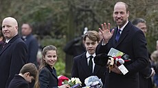 Princ Louis, princezna Charlotte, princ George a princ William v Sandrighamu...
