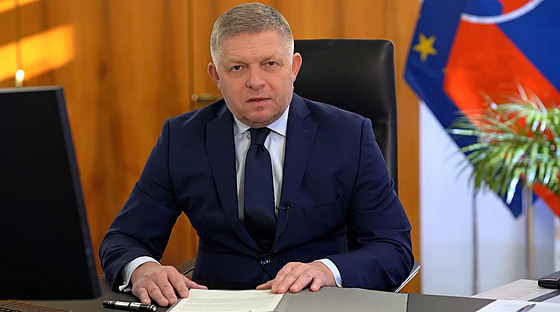 Fico chce jednat o plynu na Slovensku. Pijete do Kyjeva, odpovdl Zelenskyj