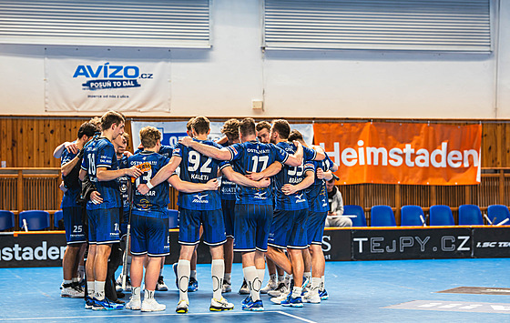 Florbalisté Vítkovic v kole�ku.