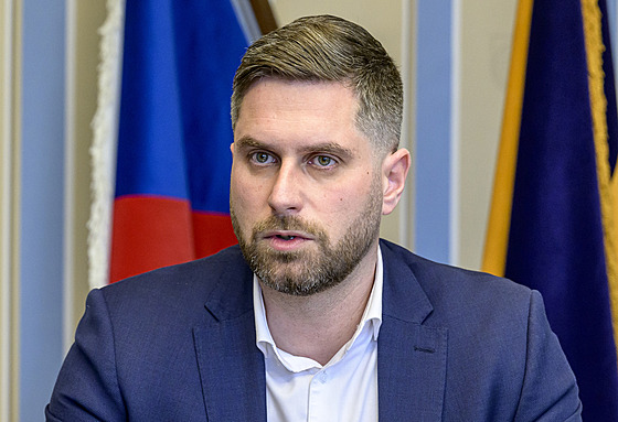 Primátor Teplic Ji�í �tábl (ANO) (na snímku) vystoupil s lídrem Volby PRO!...