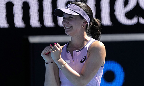 N�mecká tenistka Eva Lysová slaví postup do druhého kola Australian Open.