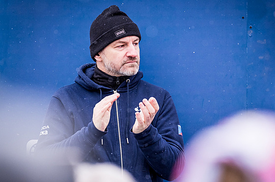 Nový p�edseda cyklistického svazu David Pr��a sleduje v Ji�ín� M�R v cyklokrosu.