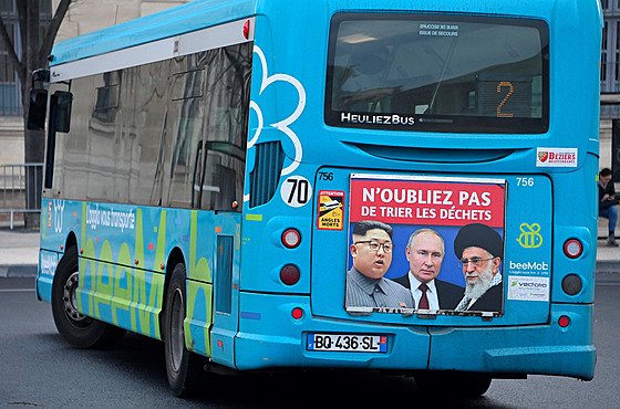 Na autobuse ve francouzském m�st� Béziers se objevil plakát s nápisem...