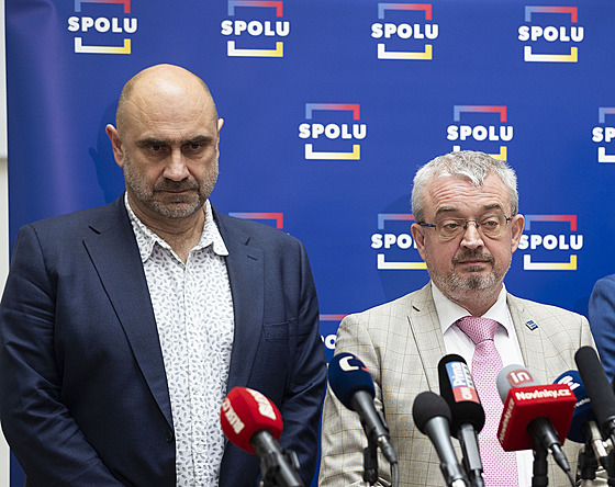 P�edseda poslaneckého klubu ODS Marek Benda, p�edseda klubu KDU-�SL Ale� Dufek