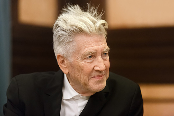 Americký re�isér David Lynch otev�el na Ukrajin� kancelá� své nadace. (18....