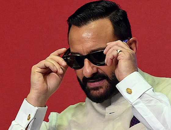Saif Ali Khán utrp�l p�i poty�ce �est bodných ran (archivní foto)