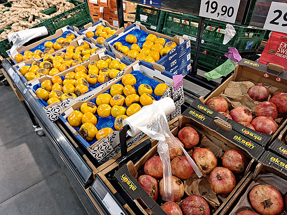 V Tescu v �eské republice jsou zákazník�m mikrotenové sá�ky dostupné zdarma....