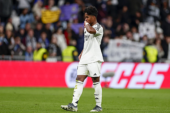 Úto�ník Realu Madrid Endrick po druhém gólu do sít� Celty Vigo.