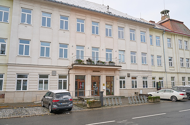 Radnice v Hole�ov� (listopad 2023)