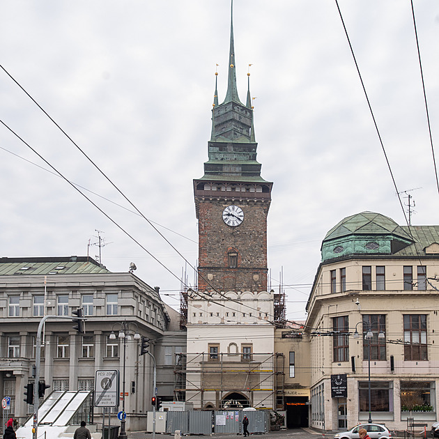 Opravy pardubické Zelené brány jsou hotové, brzy půjde dolů lešení Opravy pardubické Zelené brány jsou hotové, brzy půjde dolů lešení