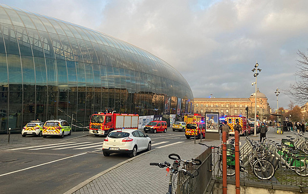 Ve Štrasburku se srazily tramvaje, zranilo se kolem třiceti lidí
