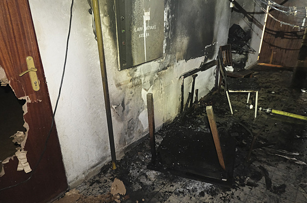 V Malesicích u Plzn hoela ráno ubytovna. Záchranái oetili 33 lidí, tyi z...