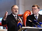 Premir Petr Fiala a ministr financ Zbynk Stanjura (oba ODS) zavtali do...