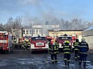 V Kovohutch v Mnku pod Brdy vypukl por, v arelu se ztila hala. (18....