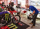 Prezident Petr Pavel na sedma�ty�icátém ro�níku Rallye Dakar 2025, který se...