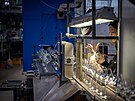 Novoborsk� Crystalex CZ produkuje 110 kus� n�pojov�ho skla za minutu,...