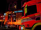 Zsah hasi, policist a zchran u poru na chodb domu v Ndran ulici v...