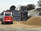 Na 14. kilometru d�lnice D7 ve sm�ru na Prahu do�lo k p�evr�cen� n�kladn�ho...