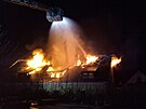 V noci z ter na stedu zasahovali hasii u poru statku v obci Zelen, kter...