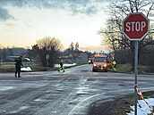 St�et dvou aut u Pod�brad zp�sobil hromadnou nehodu. (15. ledna 2025)