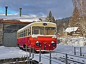 Motorový v�z M152.0617 p�ed výtopnou v Ko�enov�