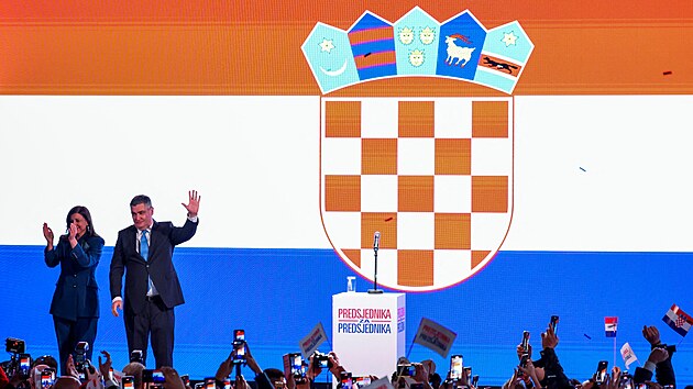 Chorvatsk� prezident Zoran Milanovi� v druh�m kole prezidentsk�ch voleb podle o�ek�v�n� obh�jil sv�j mand�t. (12. ledna 2025)