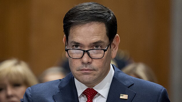 Nominant nastupuj�c�ho americk�ho prezidenta Donalda Trumpa na post ministra zahrani�� Marco Rubio b�hem sly�en� v Sen�tu (15. ledna 2025)