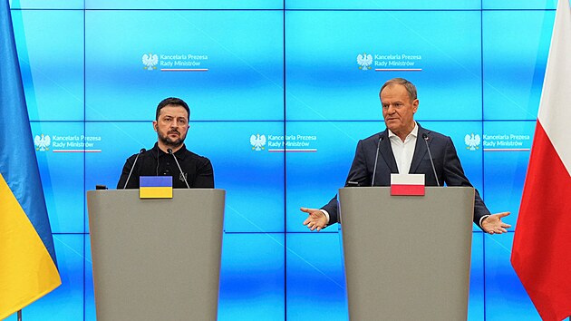 Polsk� premi�r Donald Tusk se ve Var�av� setkal s ukrajinsk�m prezidentem Volodymyrem Zelensk�m. (15. ledna 2025)