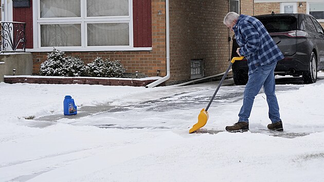 USA zas�hly sn�hov� bou�e. (10. ledna 2025)