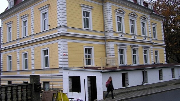 B�val� ubytovna v a�sk� Moravsk� ulici se zm�n� na bytov� d�m. Nejprve p�jde k zemi nevzhledn� p��stavba.