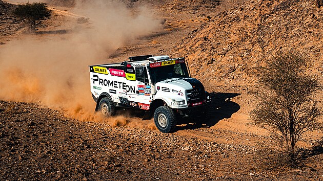 Martin Macík se svým kamionem b�hem osmé etapy Rallye Dakar 2025.
