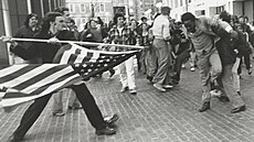 Stanley Forman: The Soiling of Old Glory (1976)