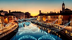 Velmi oblíbenou milánskou �tvrtí je starobylá Navigli. D�íve to tu díky p�ti...
