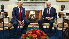 Prezident Joe Biden se setkává s nově zvoleným prezidentem Donaldem Trumpem v...