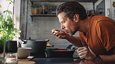 Zdravý stravovací vzorec nemá být �eholí. K tomu v�ak p�irozen� musí spl�ovat...